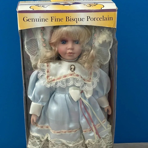 SOFT EXPRESSIONS Other - NWT SOFT EXPRESSIONS JENNY FAITH / GENUINE FINE BISQUE PORCELAIN